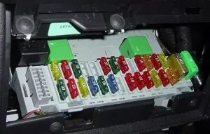 راهنمای جعبه فیوز پراید